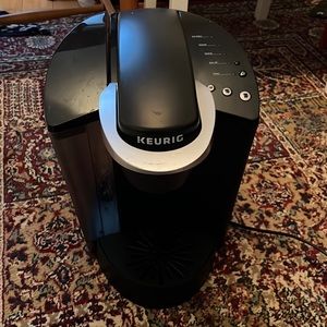 Keurig K-Classic Single-Serve K-Cup Pod Coffee Maker - K50 used